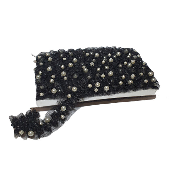 Passamaneria elastica elegante su tulle voile con perle ricamate di due misure, altezza tulle 22 mm. 