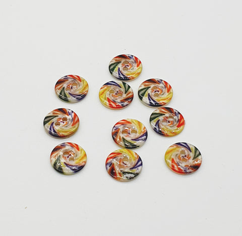 Bottone in madreperla con disegni colorati fantasia spirale mis 20